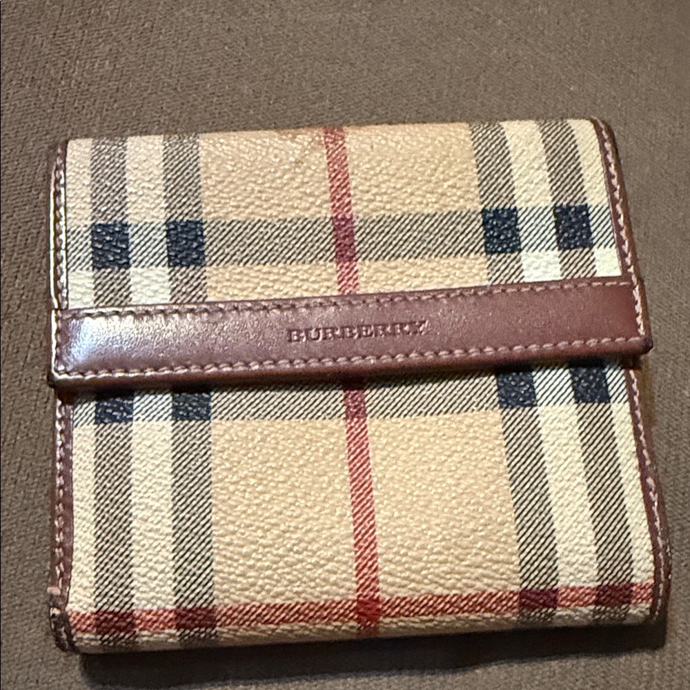 Burberry Haymarket Bifold snap wallet preowned